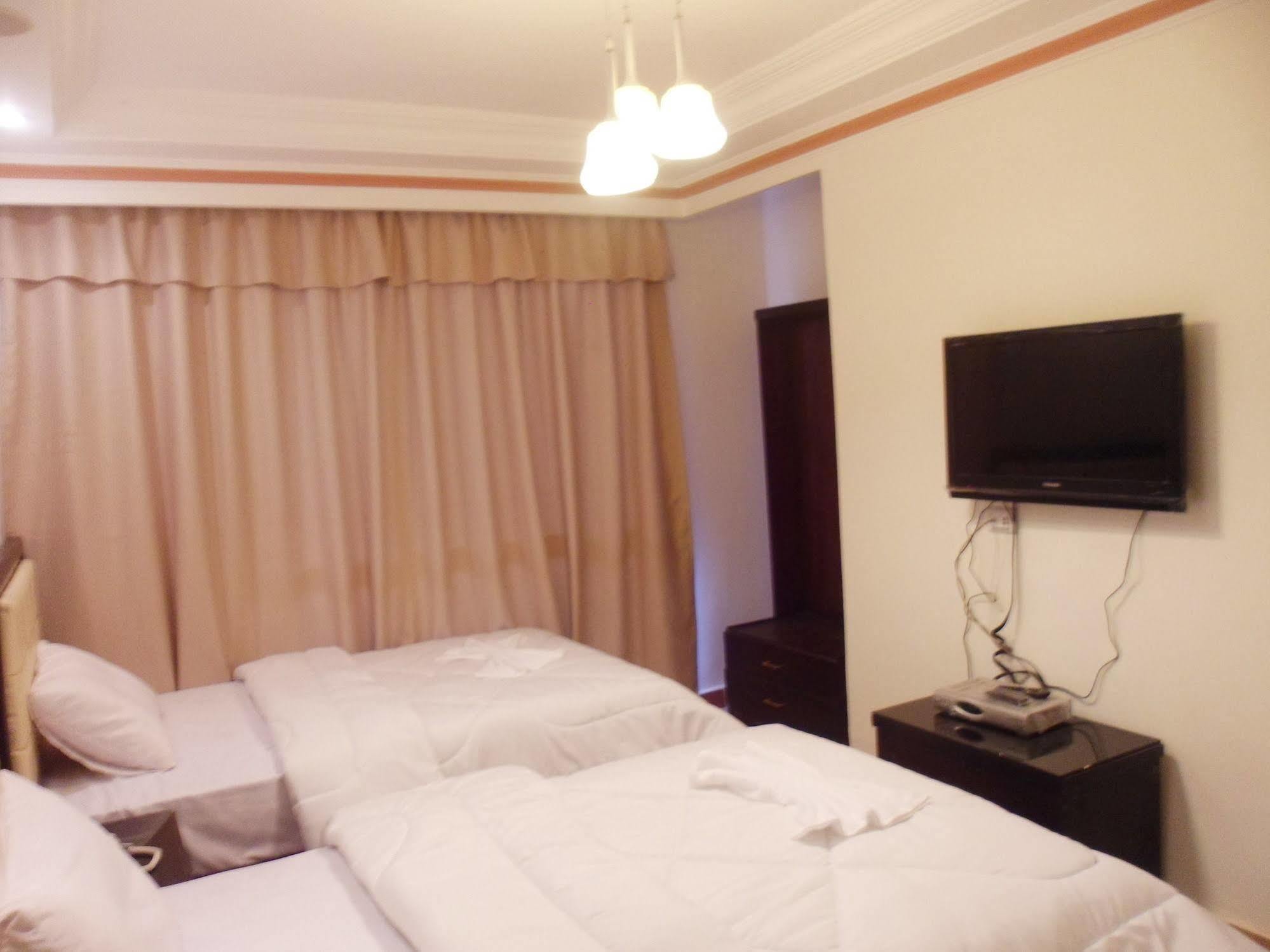 Mandarin Hostel Cairo Exterior photo