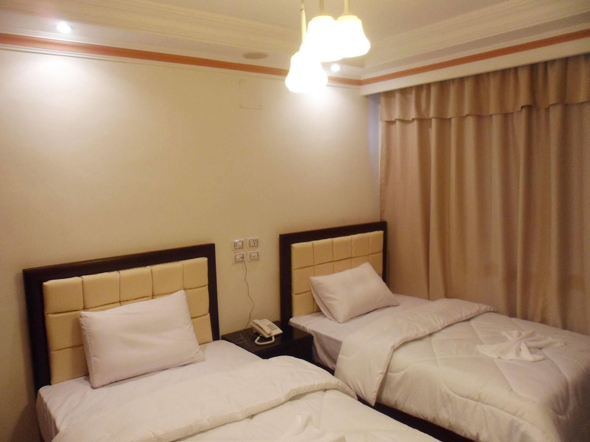 Mandarin Hostel Cairo Exterior photo