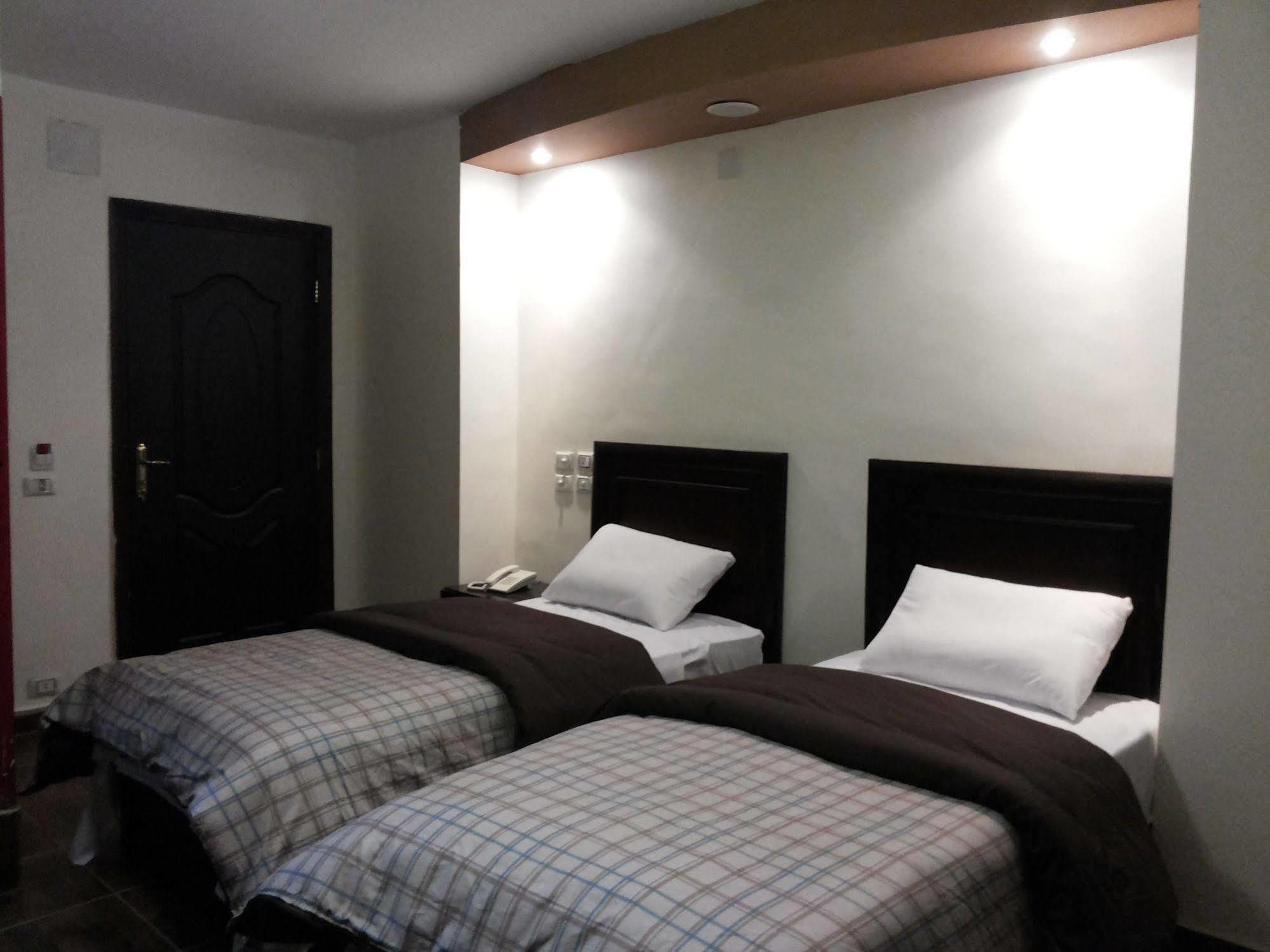 Mandarin Hostel Cairo Exterior photo